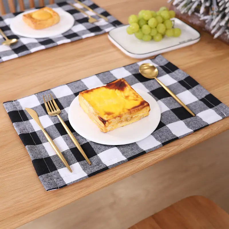 Plaid Dinner Placemat for Christmas Decoration